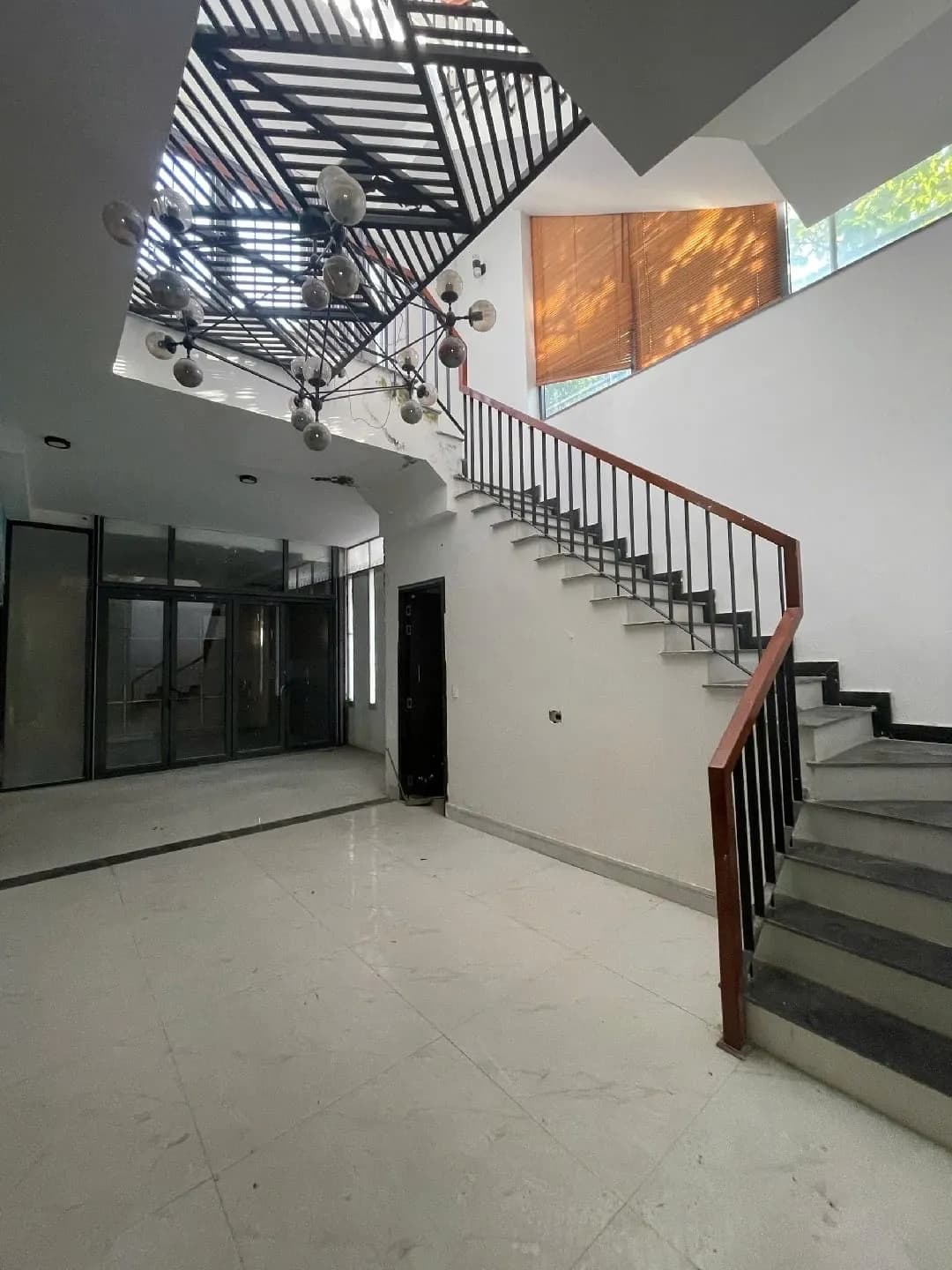 Corner House for Sale on Bui Quoc Hung Street, Son Tra District, Da Nang, 218m2 (Px)