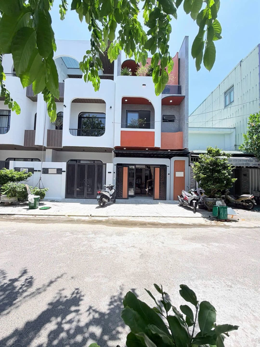 Bán Nhà 3 Tầng Đường Chơn Tâm – Sát Nguyễn Chơn & Nguyễn Sinh Sắc, Full Nội Thất (7.5 Tỷ)(T)