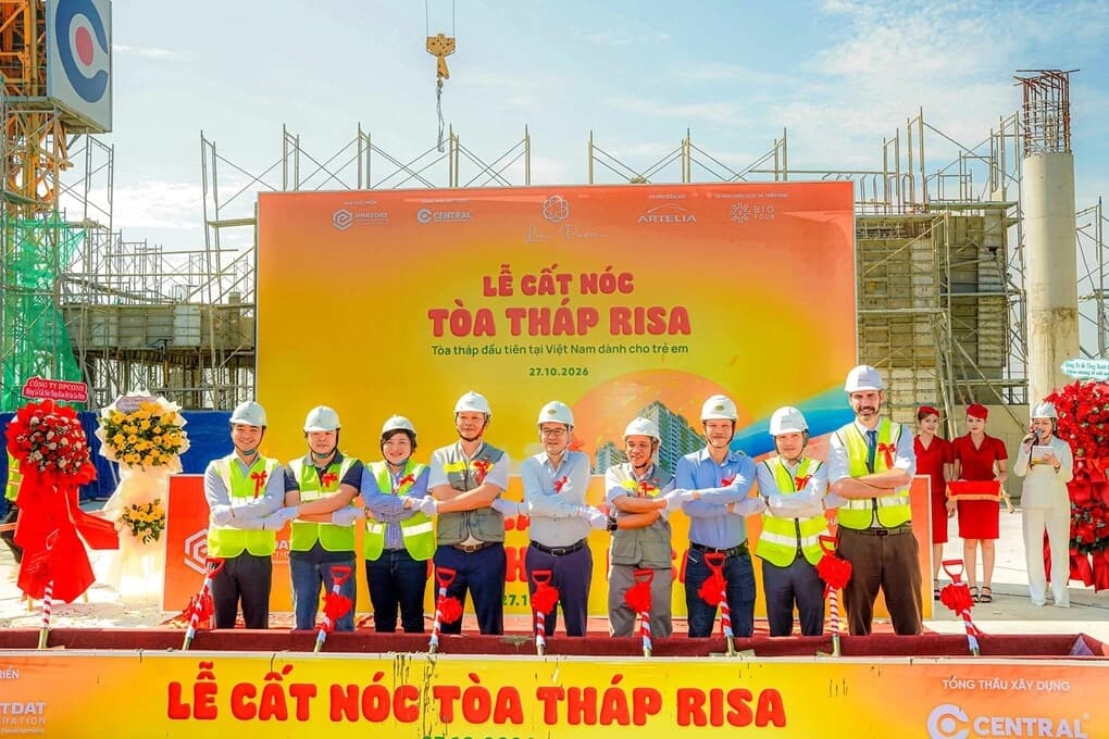 Phát Đạt cất nóc phân khu thứ hai dự án La Pura