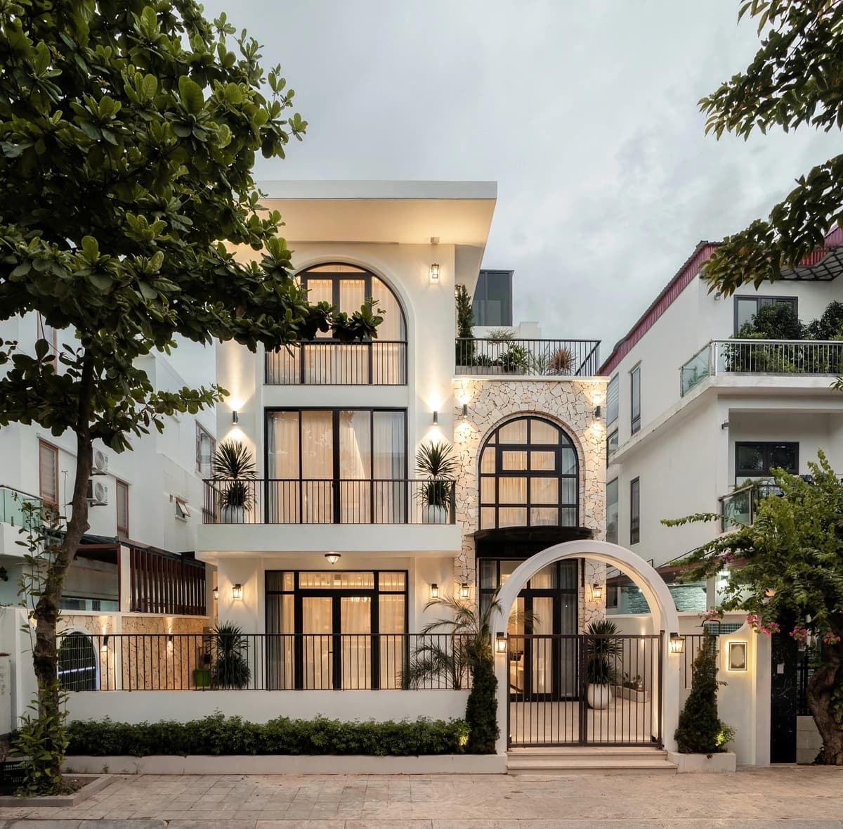 Biệt thự 500 m2 với phong cách Địa Trung Hải hiện đại